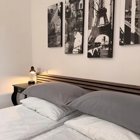 Le Clocher De La Duchesse