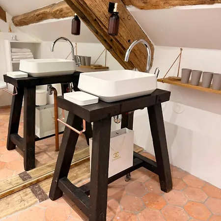 Le Clocher De La Duchesse Bed & Breakfast