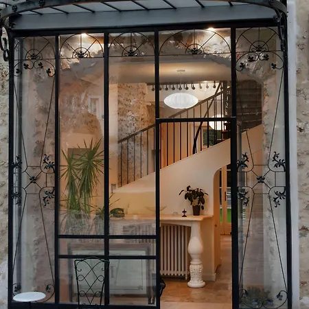 Le Clocher De La Duchesse Bed & Breakfast