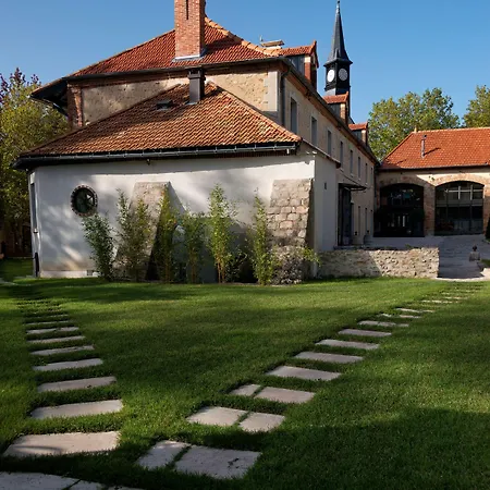 Le Clocher De La Duchesse Bed & Breakfast 3*